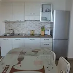 Miramare 10 - 6 Posti Apartament *