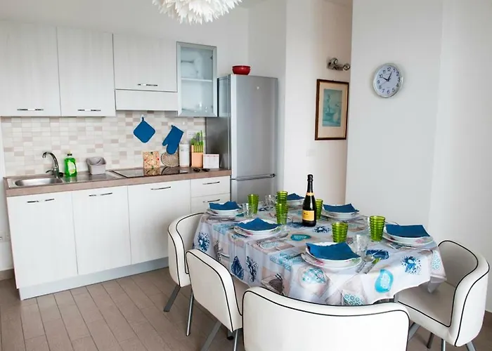 Miramare 10 - 6 Posti Apartamento *