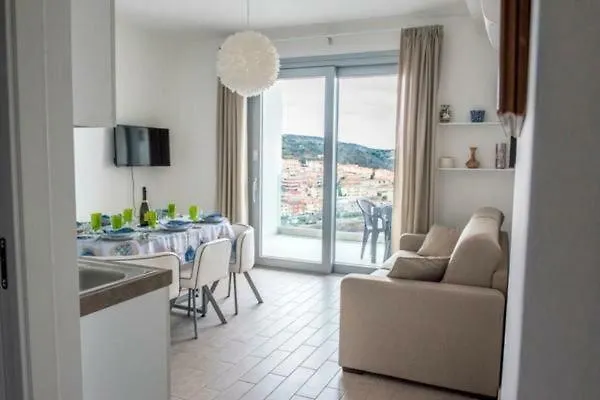 Miramare 10 - 6 Posti