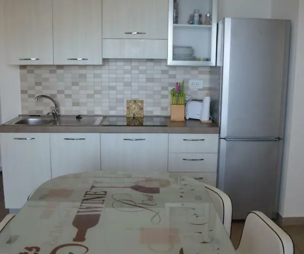 Miramare 10 - 6 Posti Apartamento *